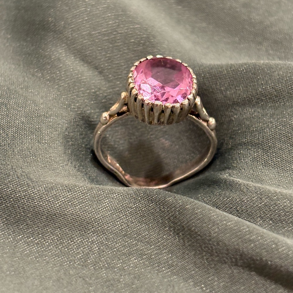 Elegant Vintage Sterling Silver Pink Gemstone Ring